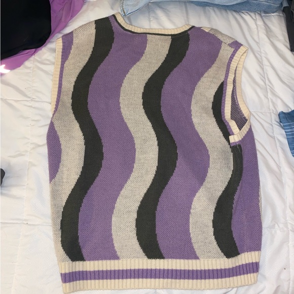 Urban Outfitters Knitted Sweater Vest - Picture 2 of 2